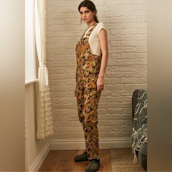 Dickies The Artondale Camo Print Duck Bib Overalls Green Orange Size Small NWT - Picture 8 of 13